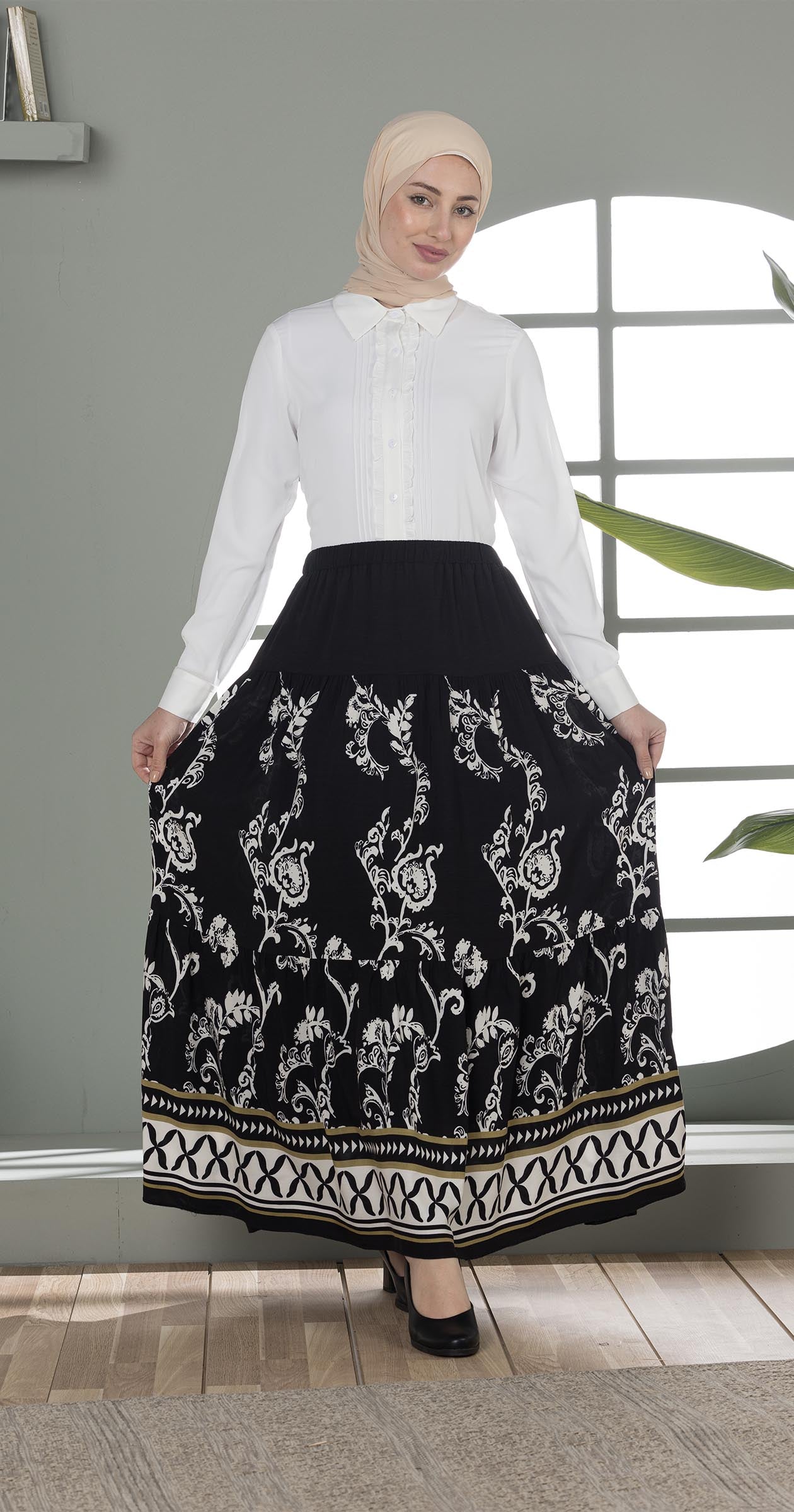 Boho-Chic Printed Maxi Skirt Black