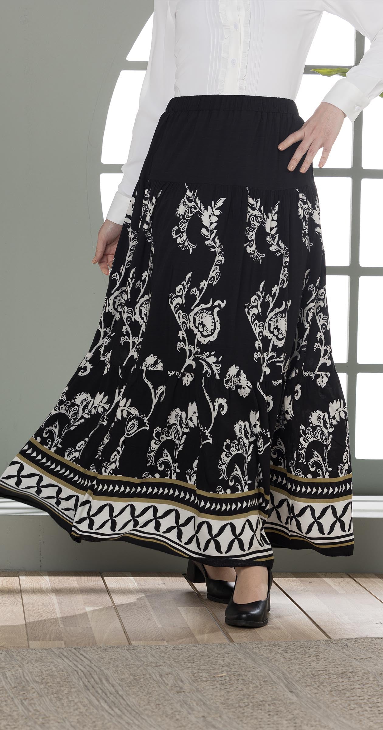 Boho-Chic Printed Maxi Skirt Black