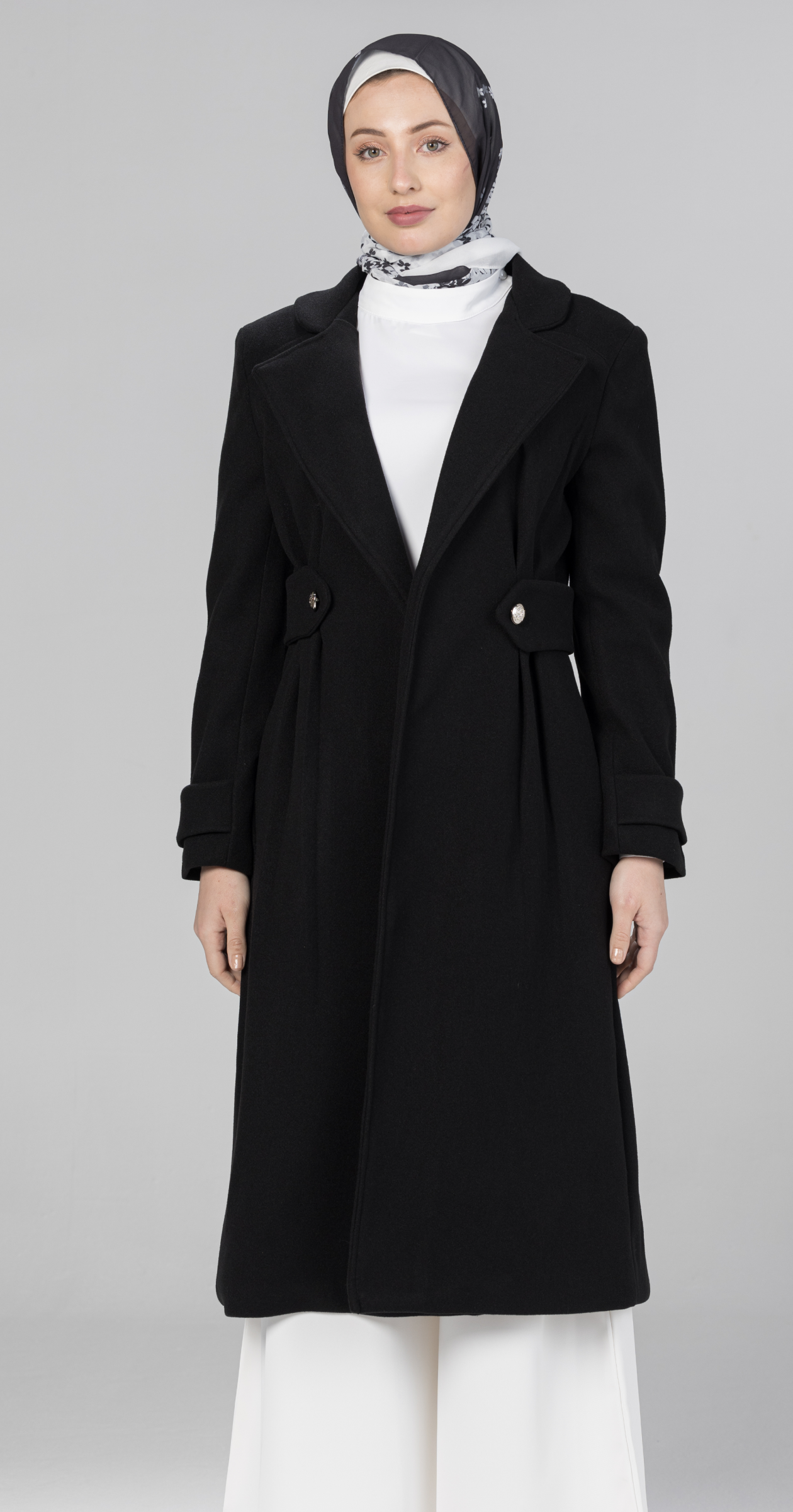 معطف صوف فاتح