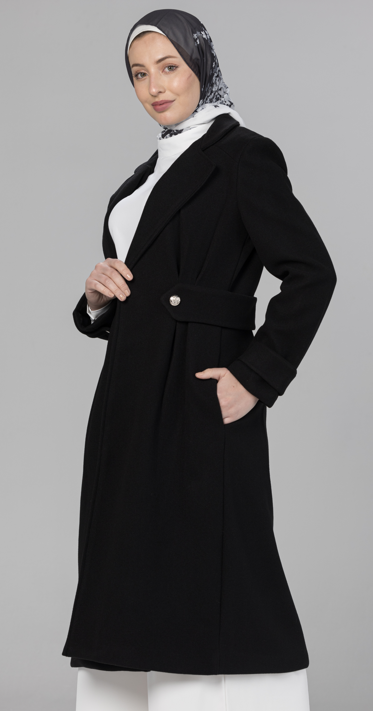 معطف صوف فاتح