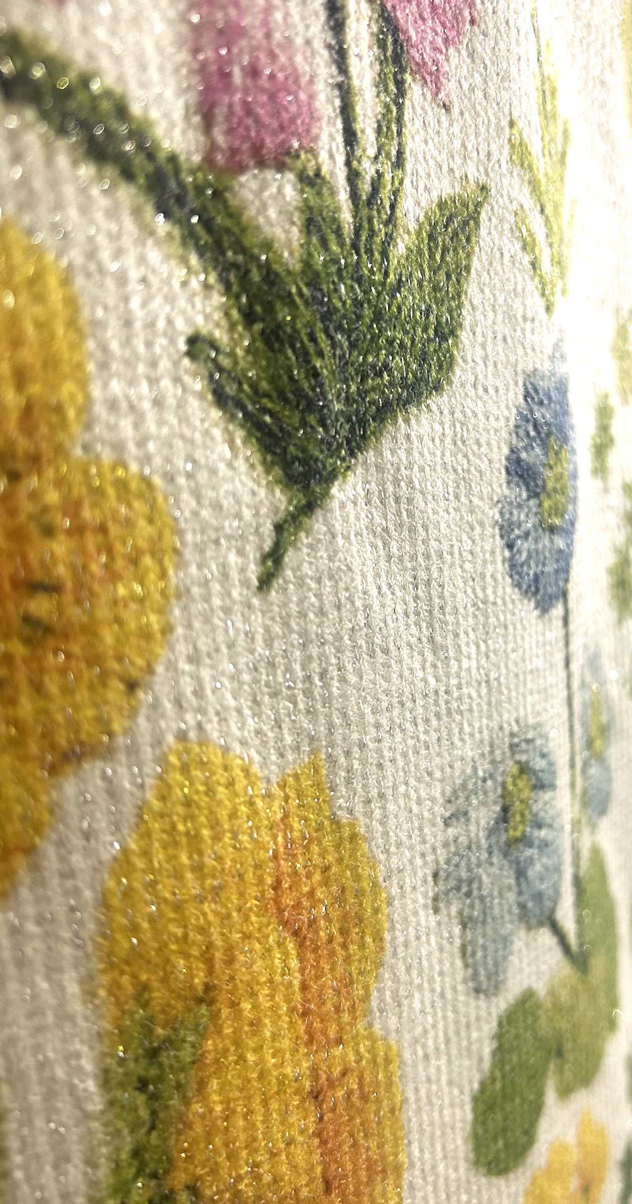 Happy Rose Vest-Fabric with a slight sheen (قماشة فيها لمعة خفيفة)