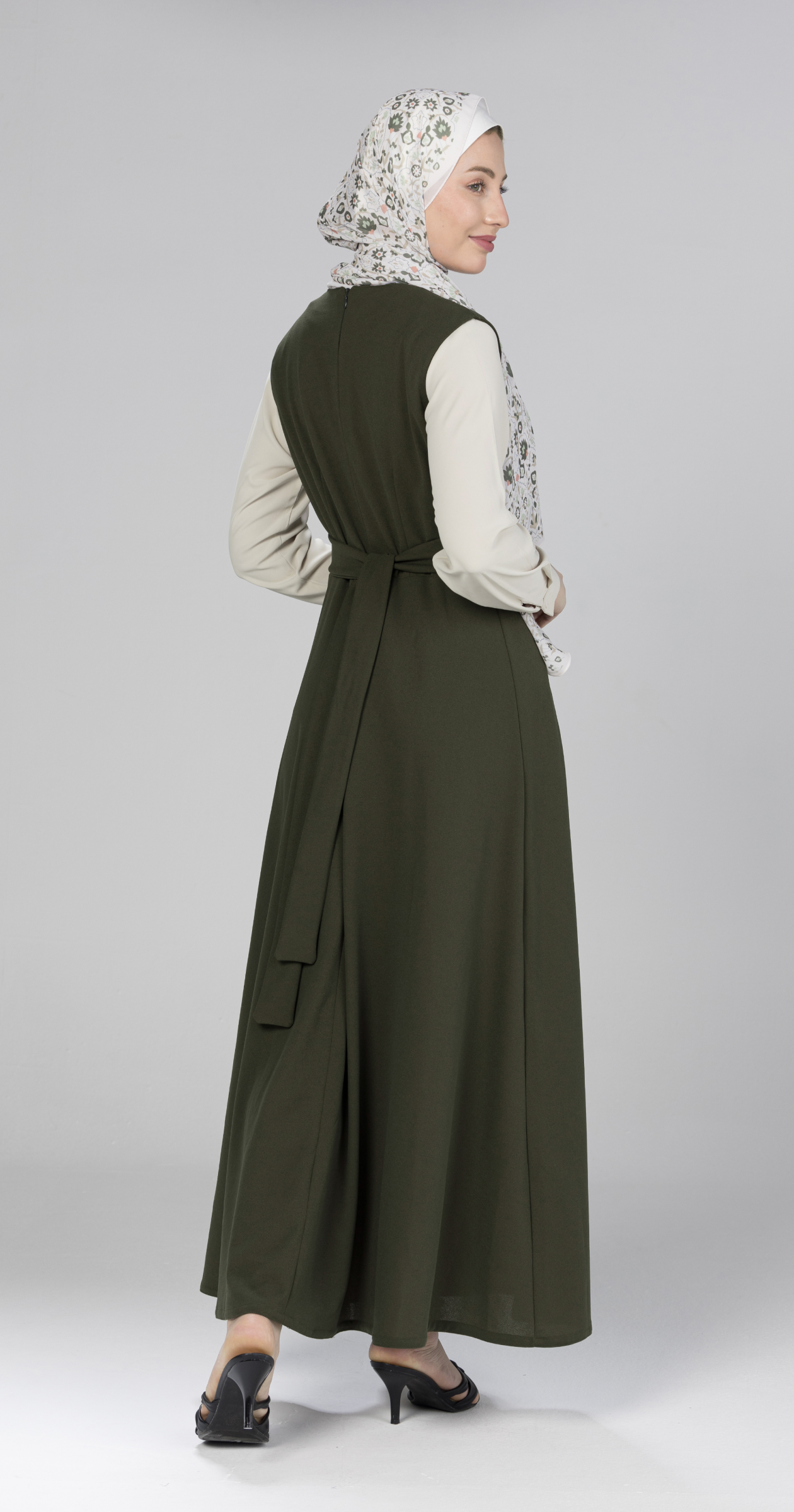 Sleeveless Flare Dress with Waist Band