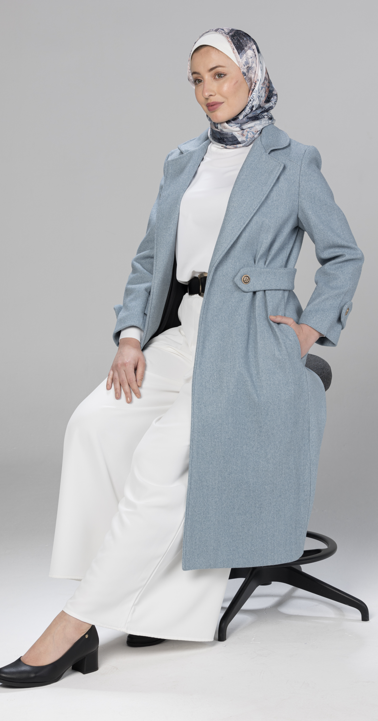 معطف صوف فاتح